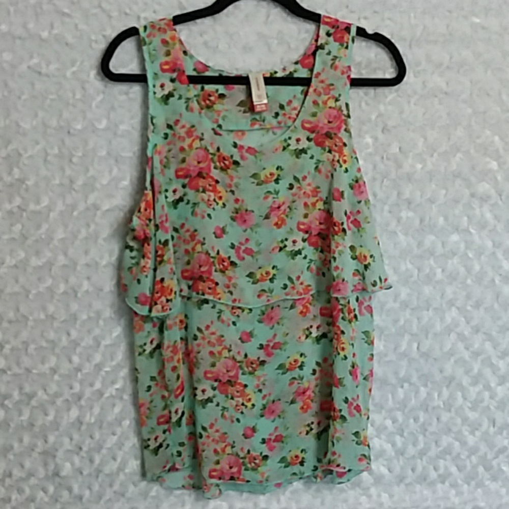 Sleeveless tank top